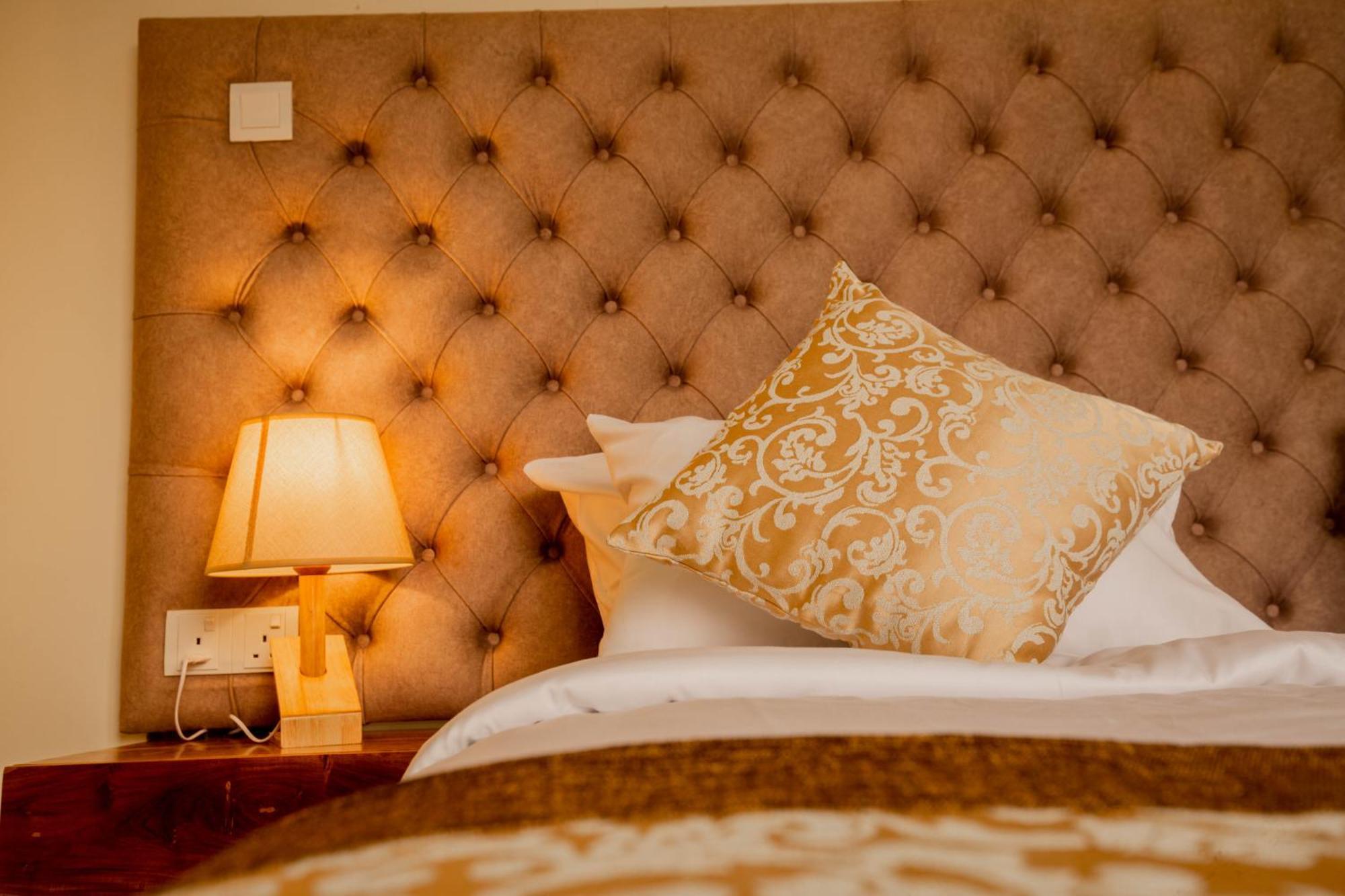 Hotel Manthra Leisure Kandy Esterno foto