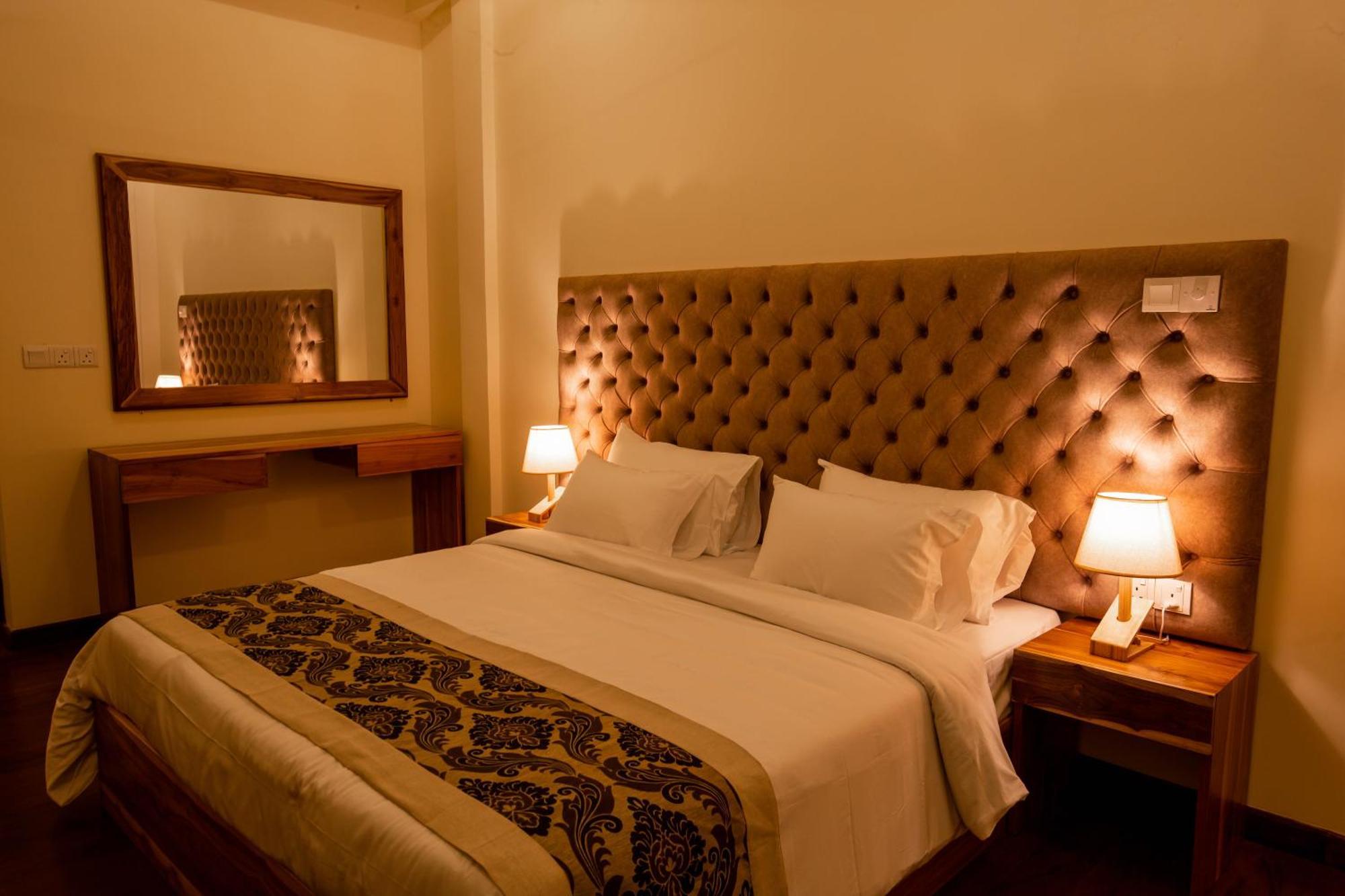 Hotel Manthra Leisure Kandy Esterno foto
