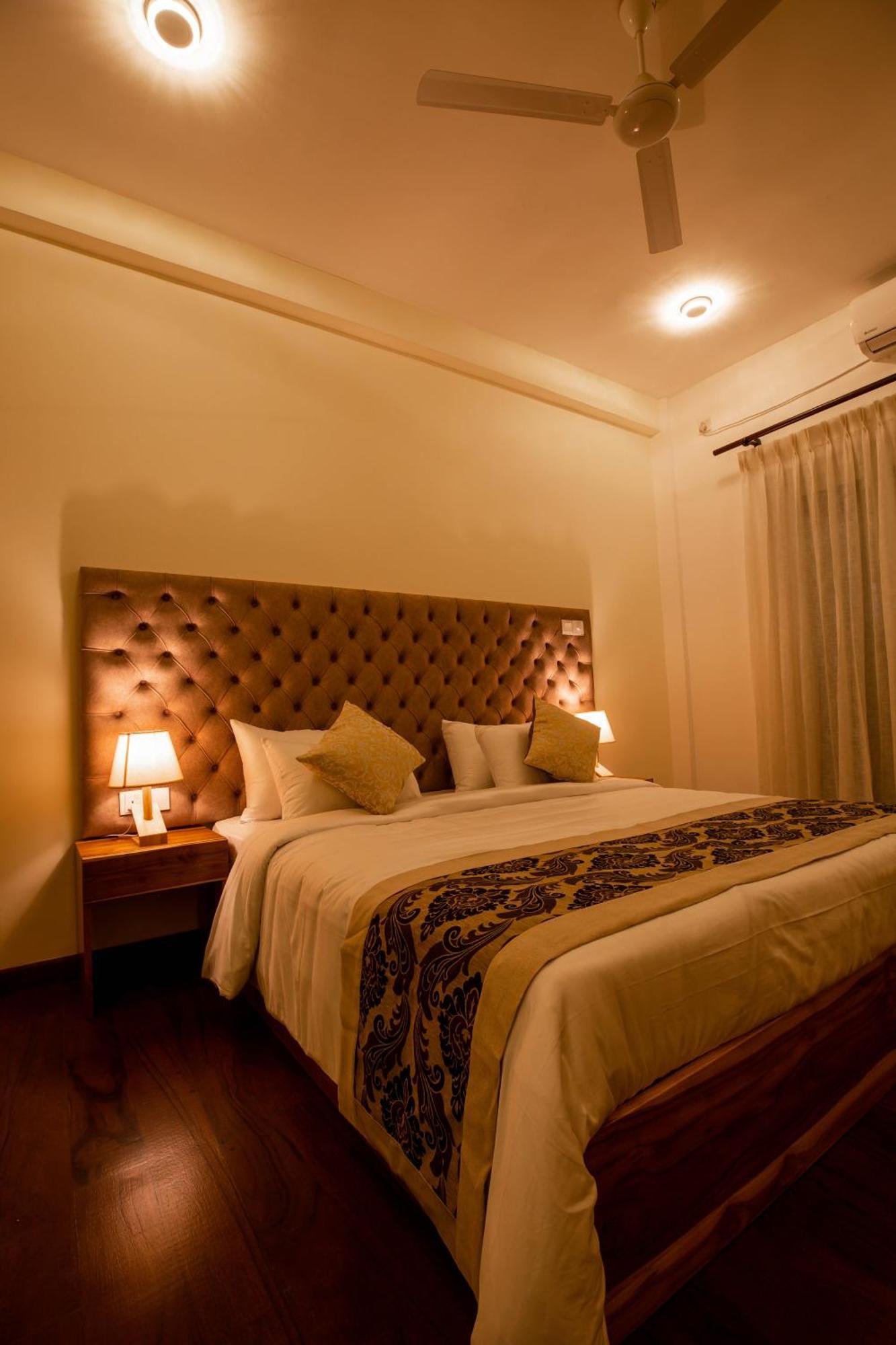 Hotel Manthra Leisure Kandy Esterno foto