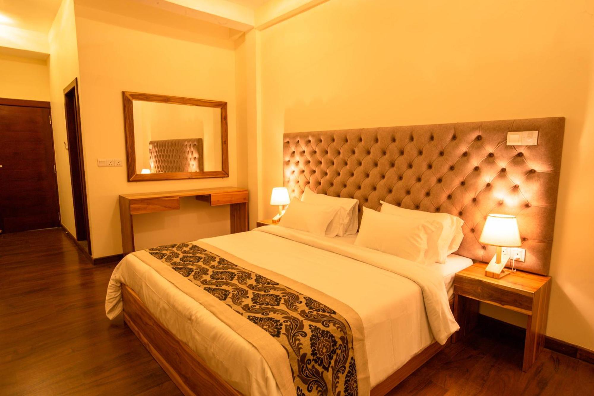 Hotel Manthra Leisure Kandy Esterno foto