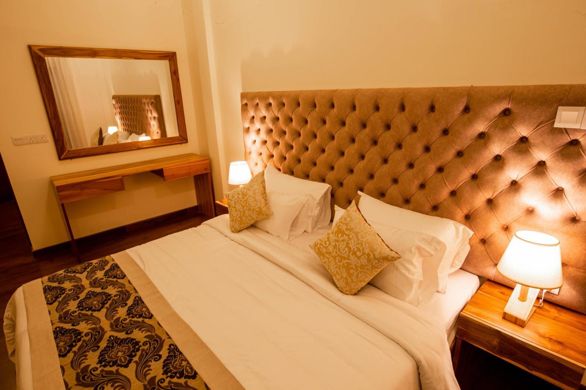 Hotel Manthra Leisure Kandy Esterno foto